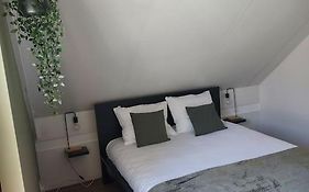 Heerlijk Huys, Vakantievilla Met Prive Tuin