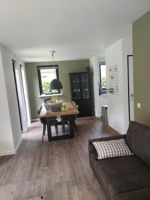 Heerlijk Huys, Vakantievilla Met Prive Tuin Ewijk Exterior foto