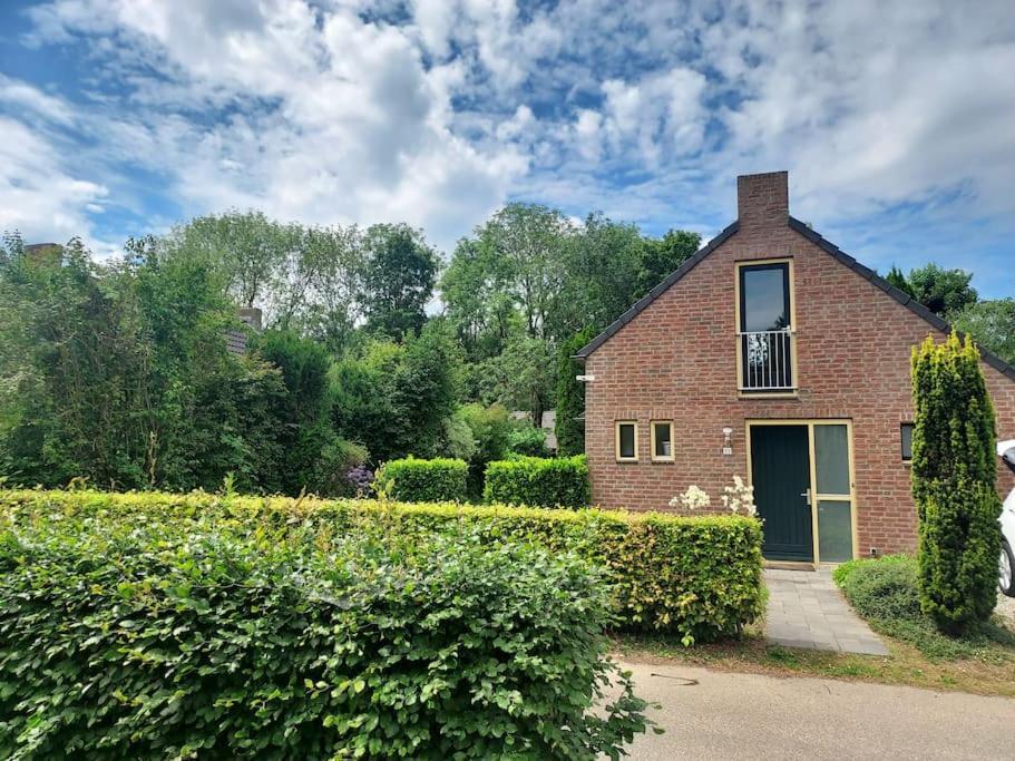 Heerlijk Huys, Vakantievilla Met Prive Tuin Ewijk Exterior foto